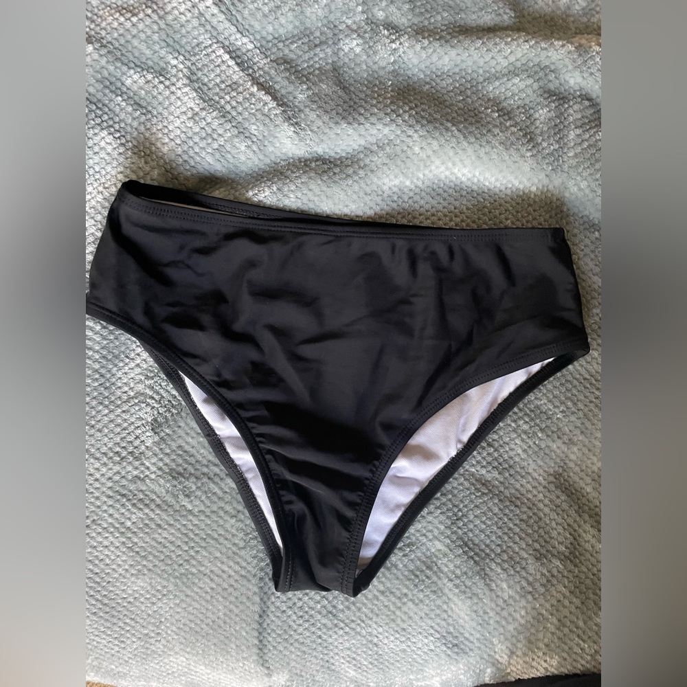 Bundle 3/$20 - Fun Tankini - Picture 5 of 8